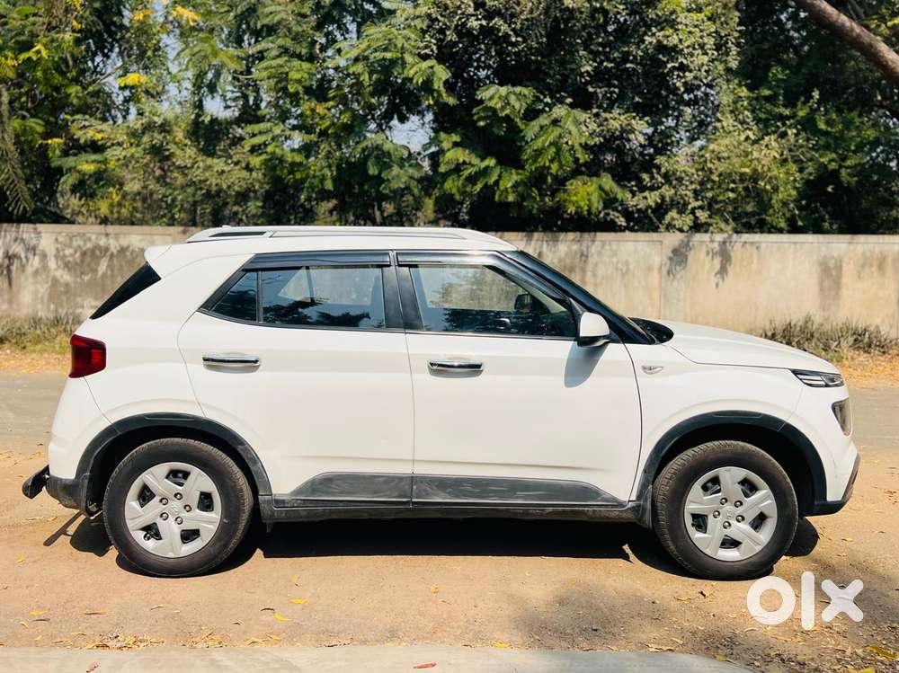 Hyundai Venue S, 2020, Cng & Hybrids