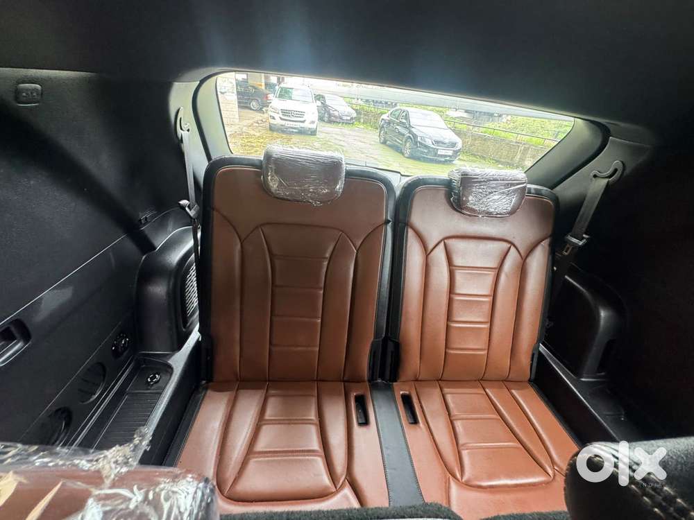 Mahindra Alturas G4 4wd At, 2023, Diesel