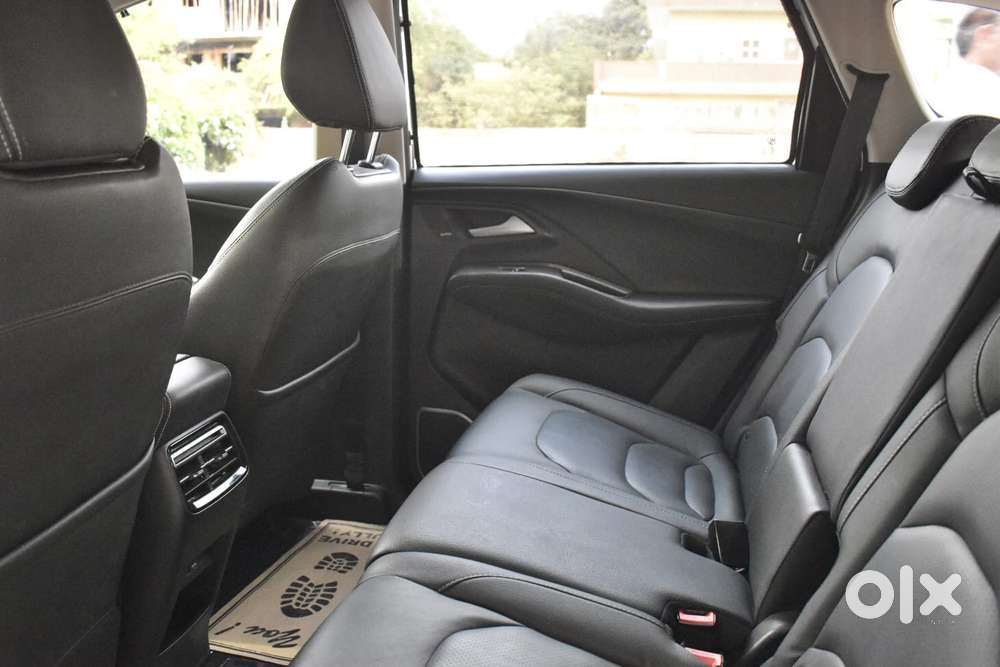 Mg Hector Savvy Pro 1.5 Turbo Cvt Dual Tone, 2024, Petrol