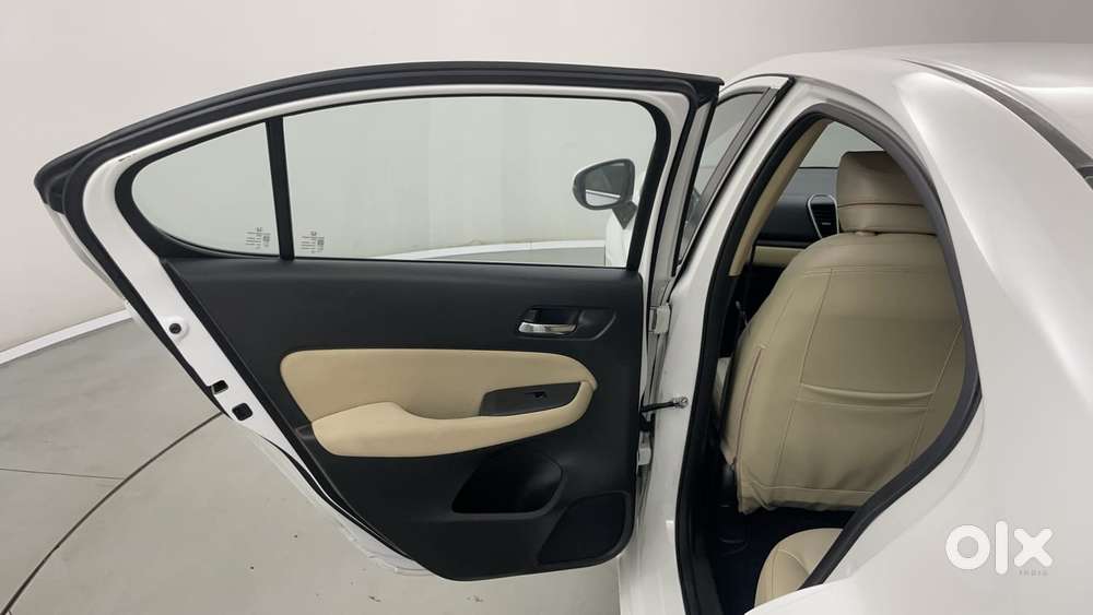 Honda City 1.5 V Mt, 2023, Petrol