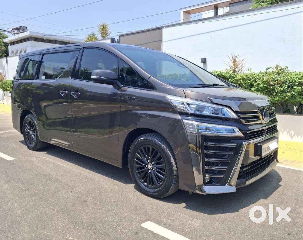 Toyota Vellfire 2.5 Executive Lounge, 2021, Petrol