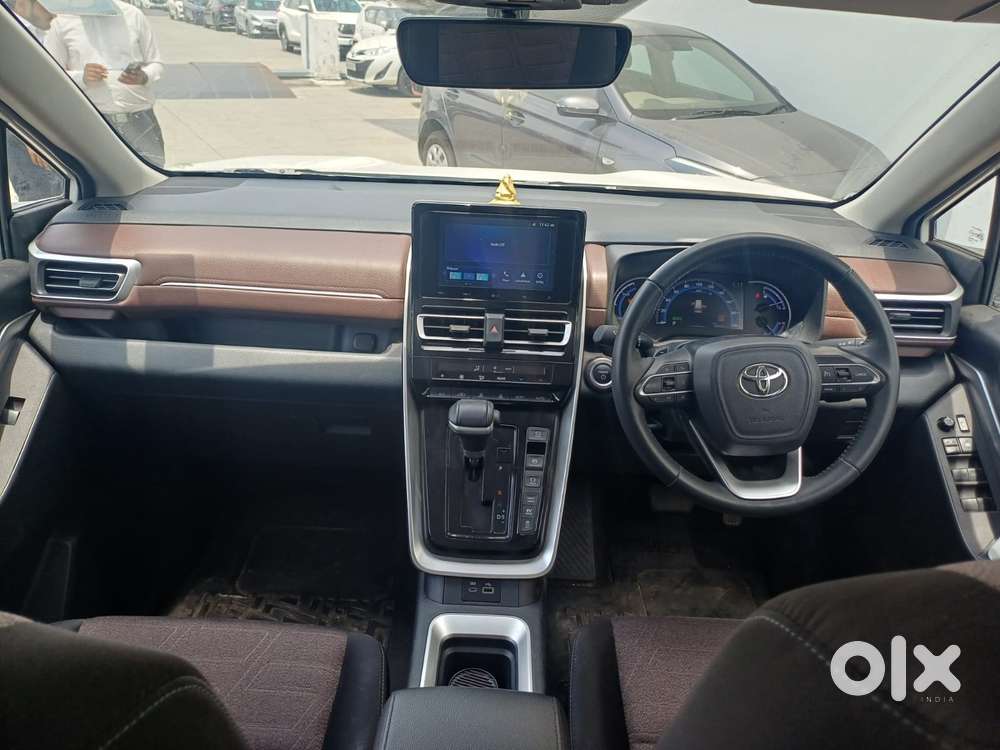 Toyota Innova Hycross 2.0 Vx Hybrid 8 Str, 2023, Electric