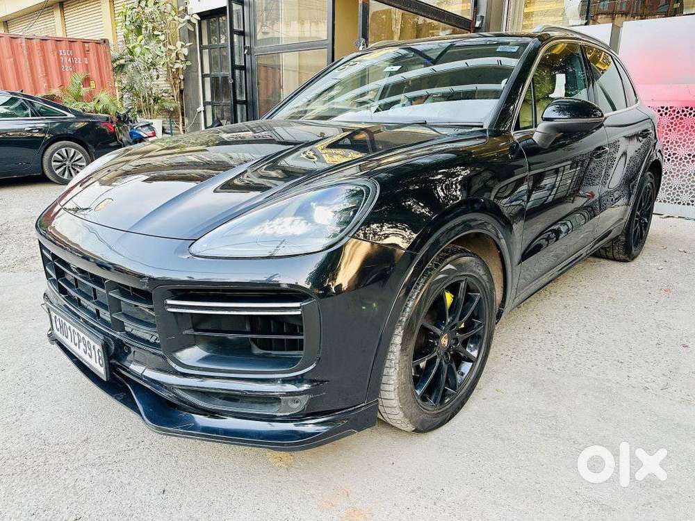Porsche Cayenne V6 Tiptronic, 2023, Petrol