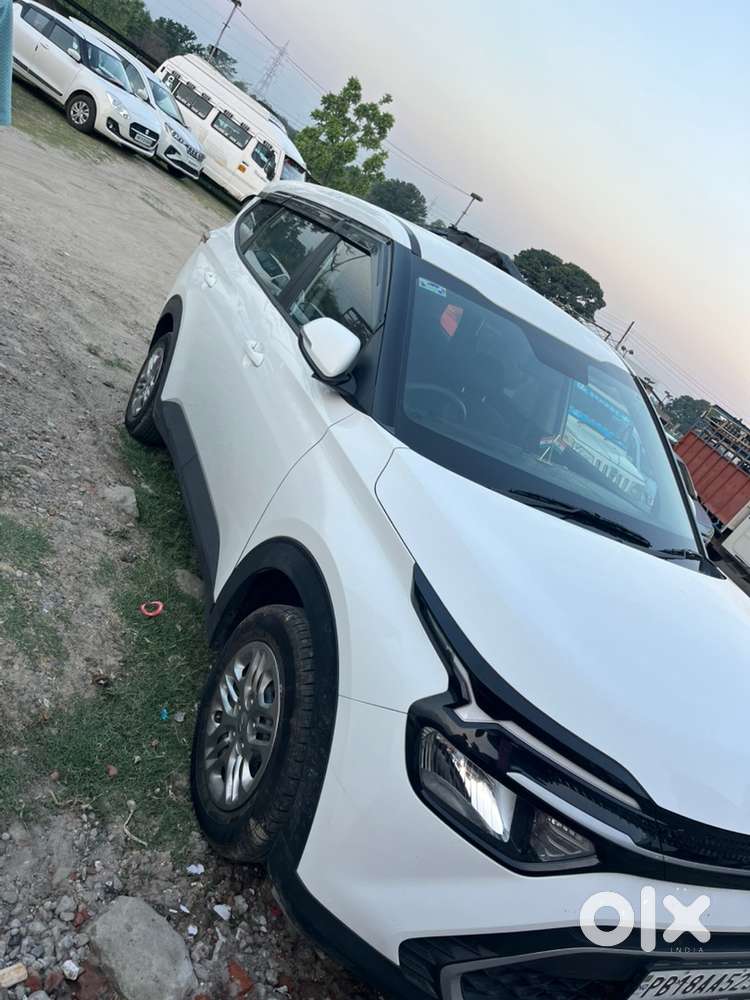 Kia Carens Petrol 2025 Manual