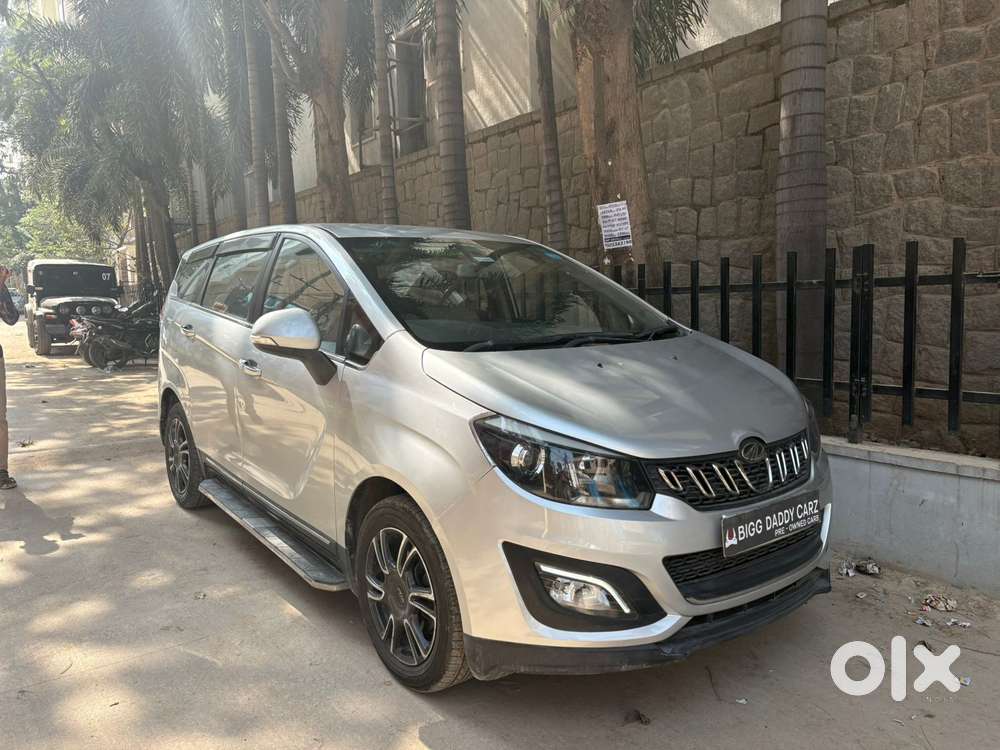 Mahindra Marazzo M8, 2018, Diesel