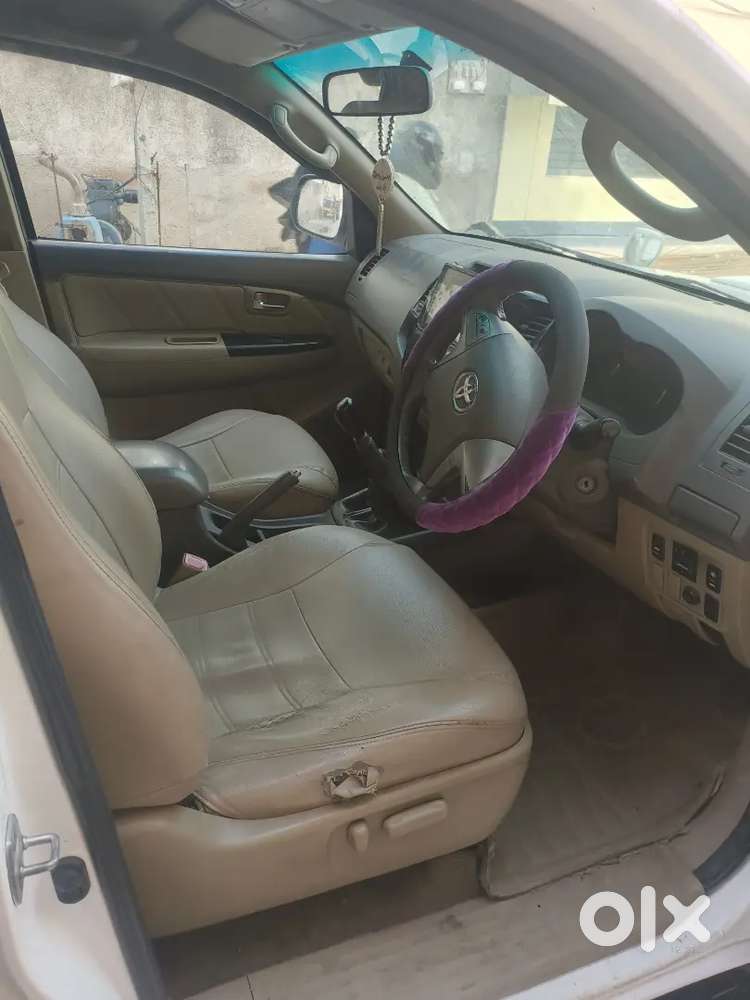 Toyota Fortuner 2012 Diesel 140000 Km Driven