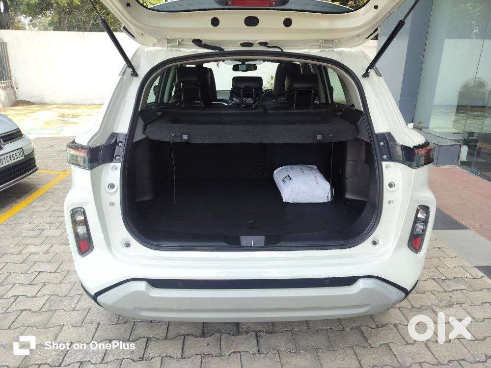 Maruti Suzuki Grand Vitara 1.5 Alpha Smart Hybrid At, 2023, Petrol