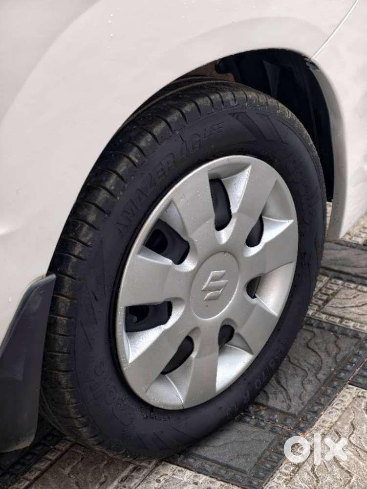 Maruti Suzuki Zen Estilo Lxi Bs Iv, 2013, Petrol