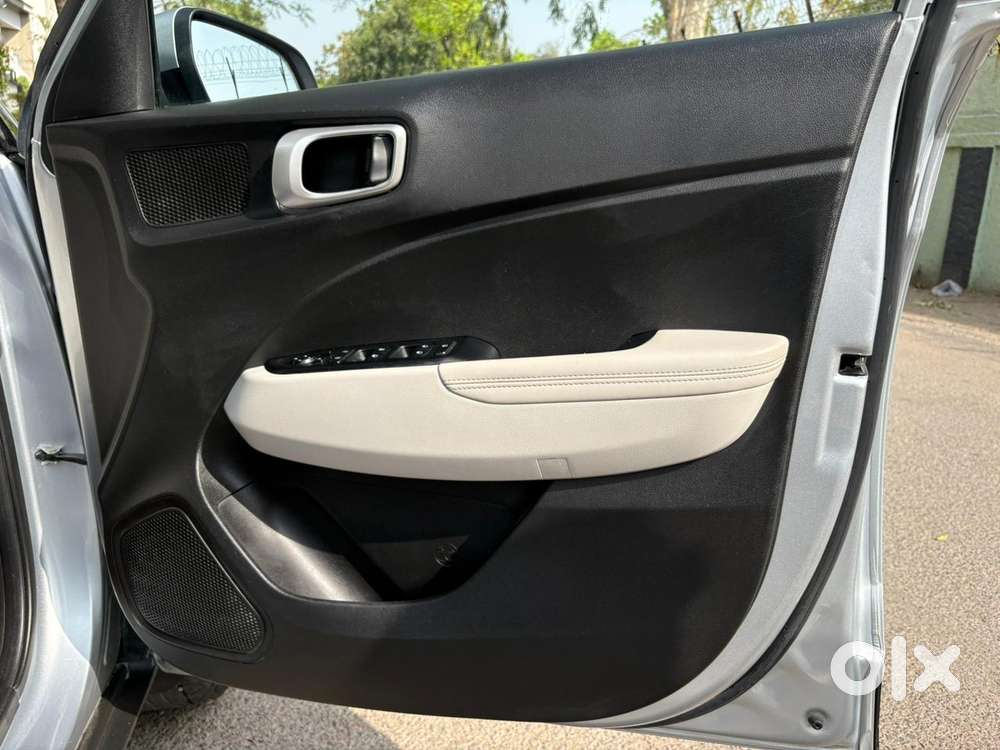 Hyundai Venue 1.0 Sx (o) Turbo Dct, 2023, Petrol