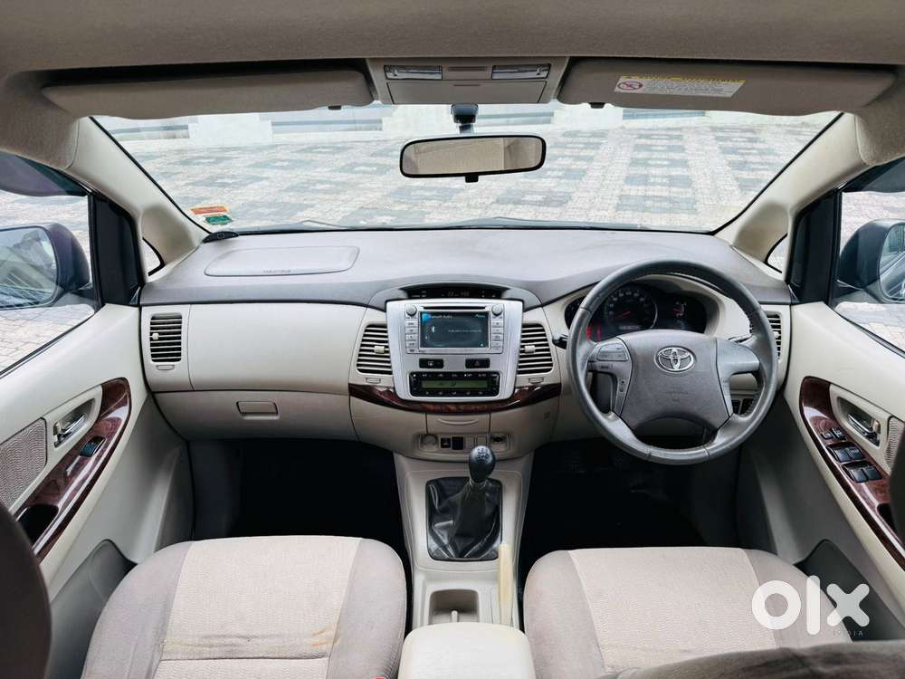 Toyota Innova 2.5 Vx 8 Str Bs-iii, 2012, Diesel