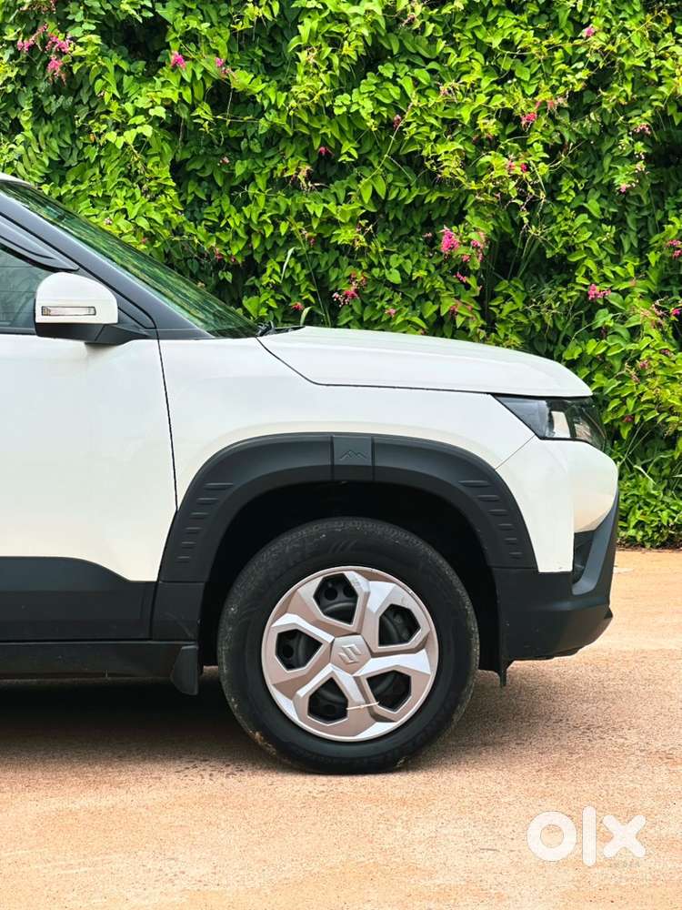 Maruti Suzuki Brezza 2024 Lxi 1.5  29000 Km