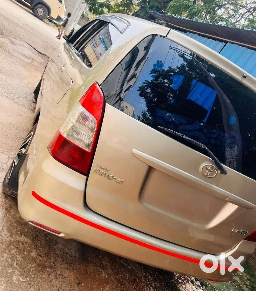Innova 2.5g Version 2009 Model