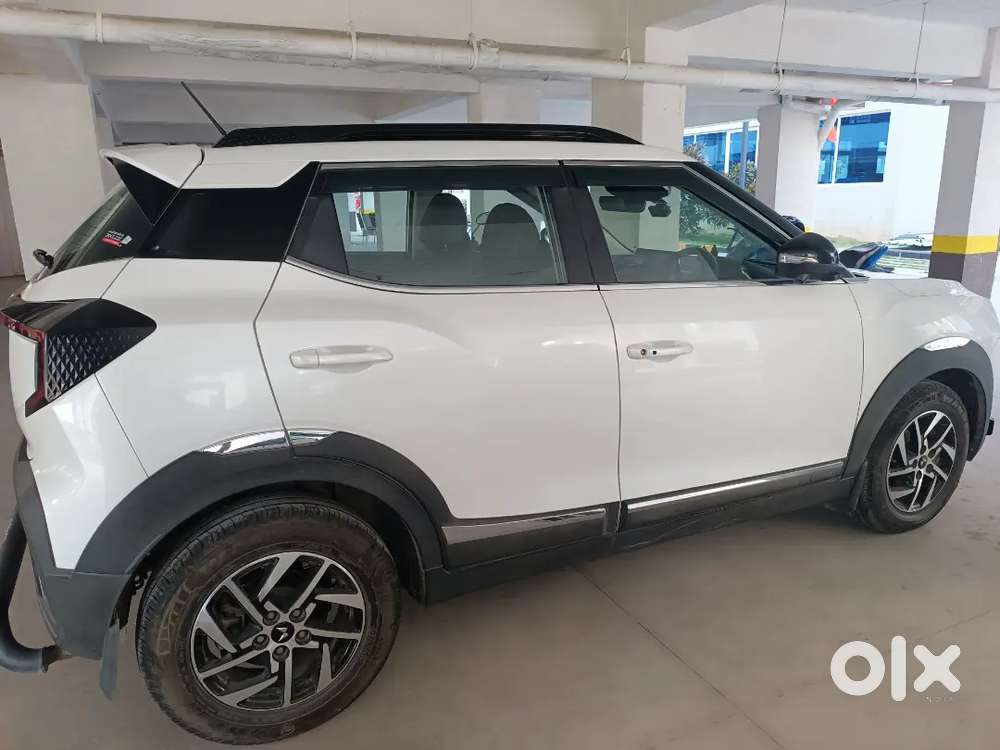 Mahindra Xuv 3xo Petrol 2025