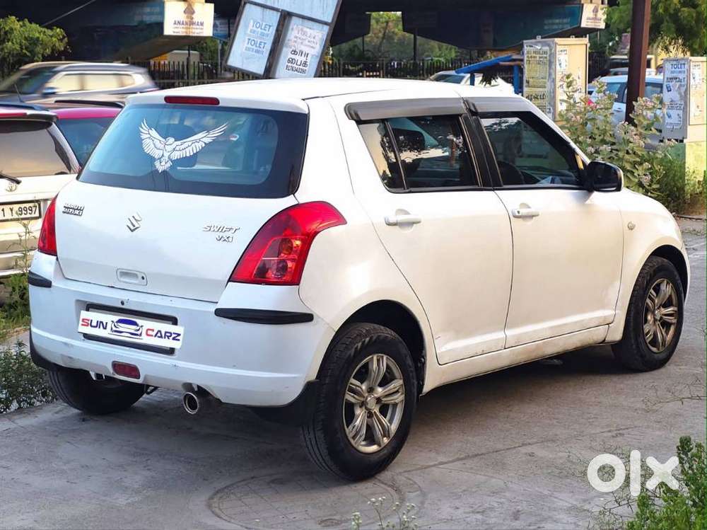 Maruti Suzuki Swift Vxi + Manual, 2005, Petrol