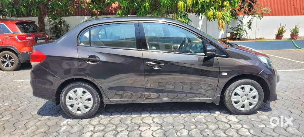Honda Amaze, 2015, Petrol