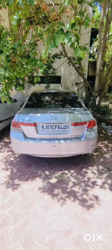 Two Key Available Car Service Recently Completed