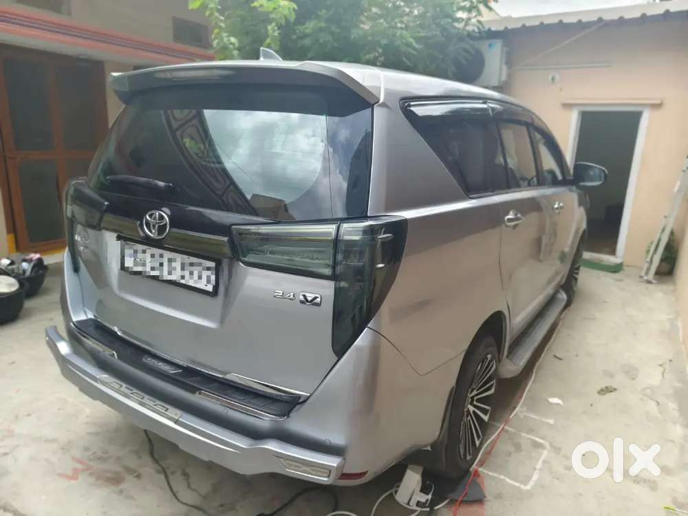 Toyota Innova Crysta 2.4v Mt 2024 Model No Lone