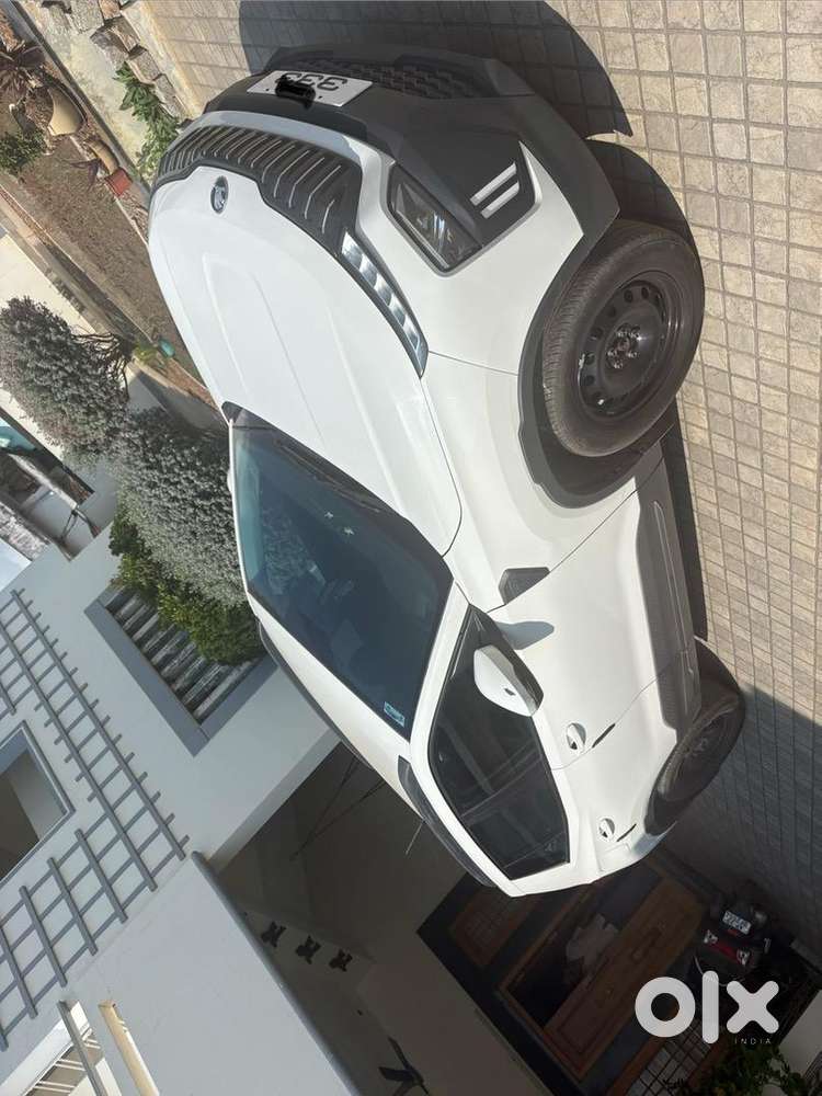 Skoda Kylaq 2025 Petrol Well Maintained