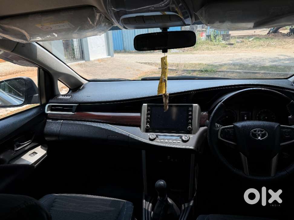 Toyota Innova Crysta 2.7 V, 2024, Diesel
