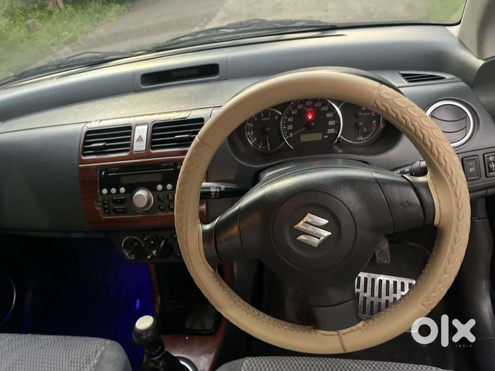 Maruti Suzuki Swift Dzire Vxi Optional, 2010, Petrol