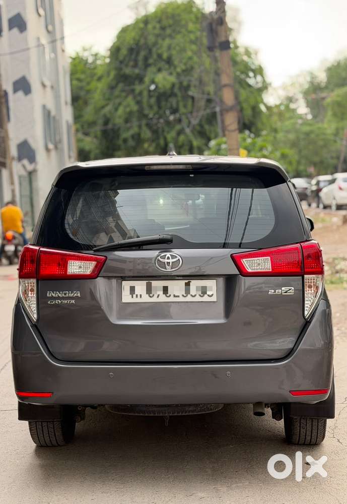 Toyota Innova Crysta 2.8z Automatic, 2016, Diesel