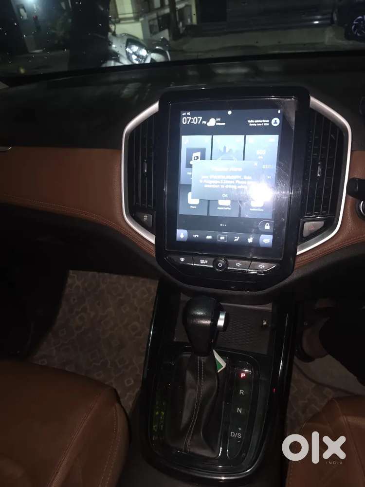 Mg Hector Toped Variant