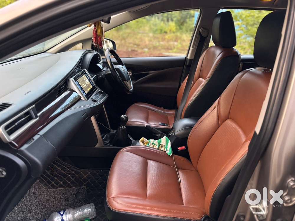 Toyota Innova Crysta 2017 Variant