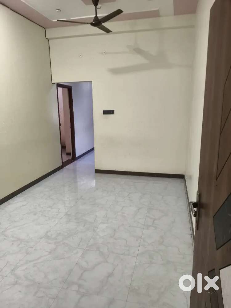 2bhk apartment ground floor in very good condition