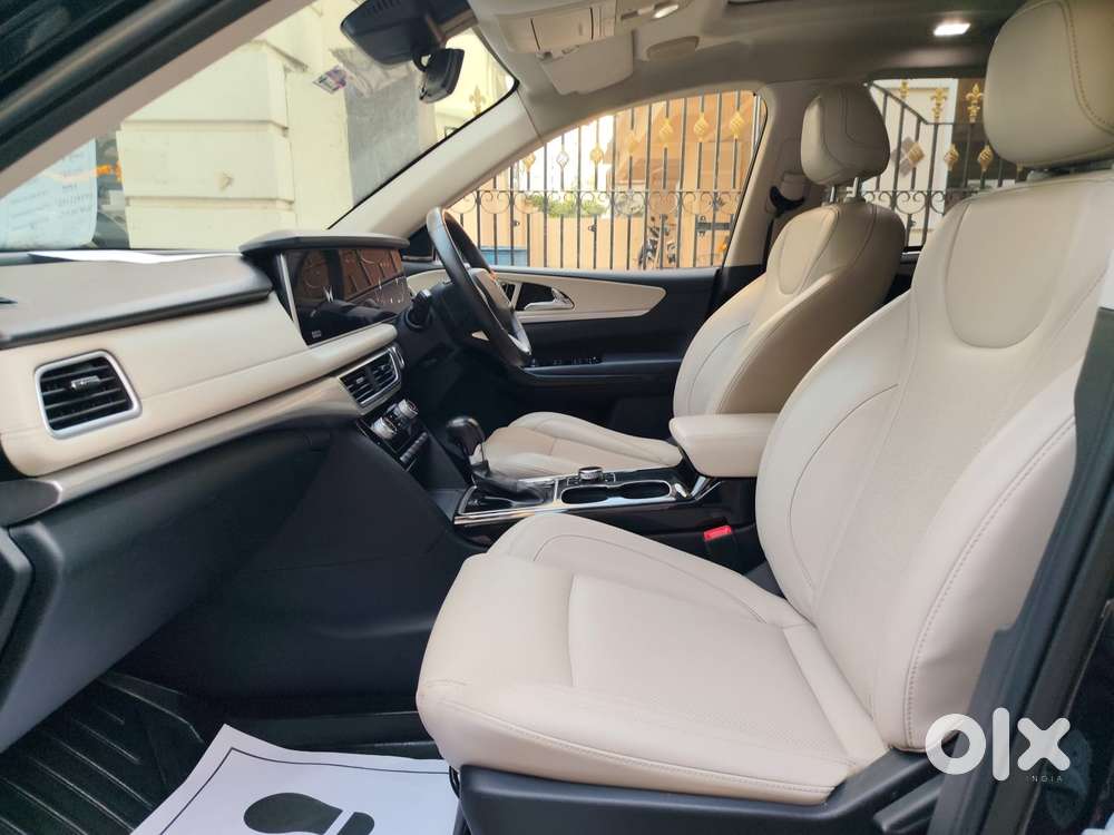 Mahindra Xuv700 2.2 Ax 7 Diesel At Luxury Pack Str, 2022, Diesel