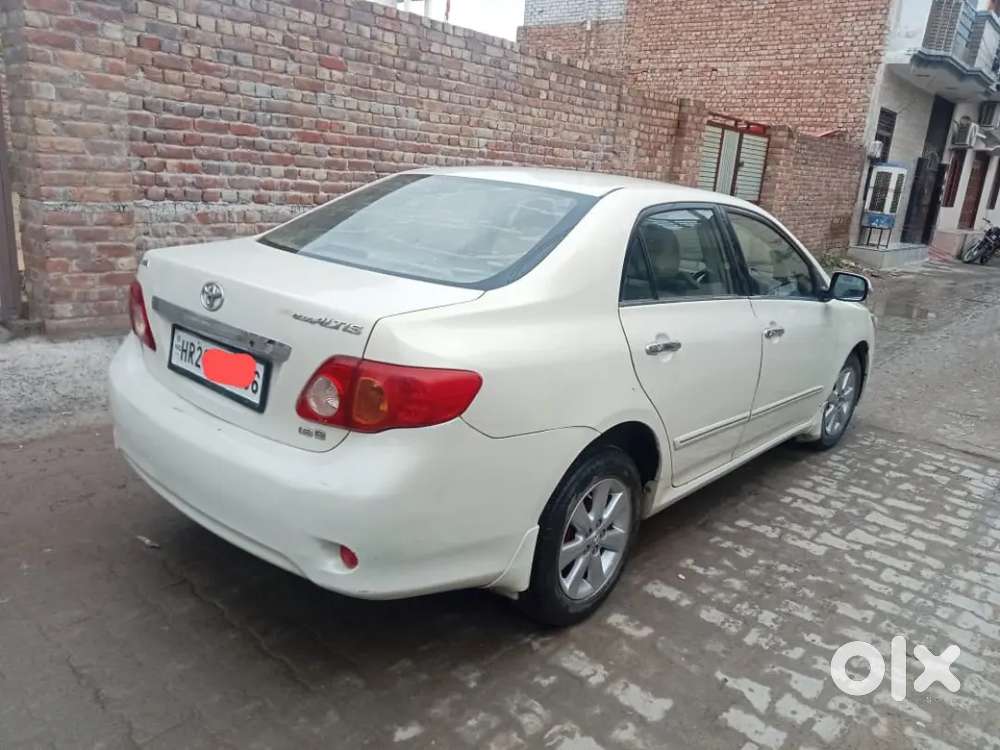 Toyota Corolla Altis 2010