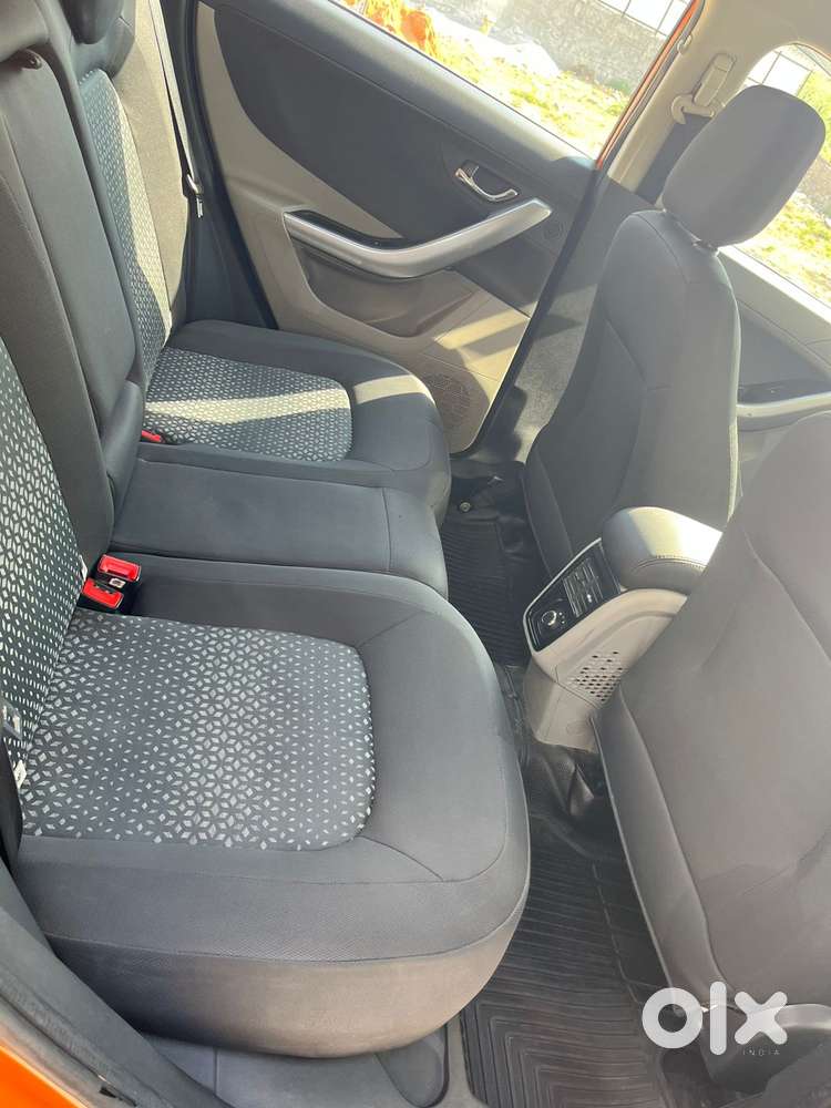 Tata Nexon 1.5 Revotorq Xza Plus Dual Tone Roof Amt, 2018, Diesel