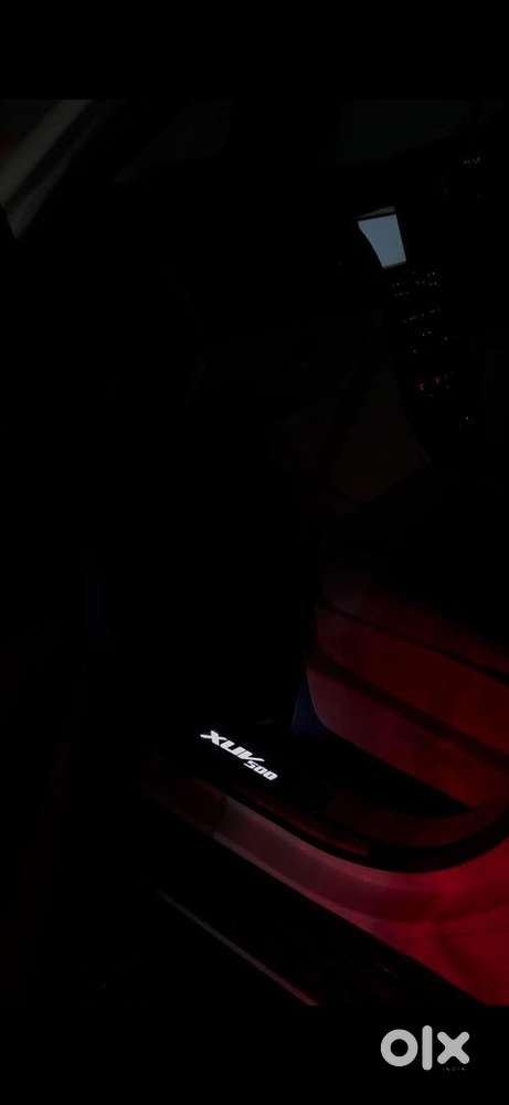 Mahindra Xuv500 2017 Diesel 16000 Km Only Driven Its As New