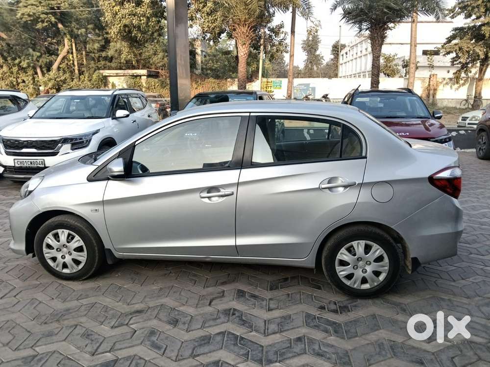 Honda Amaze Petrol 2016