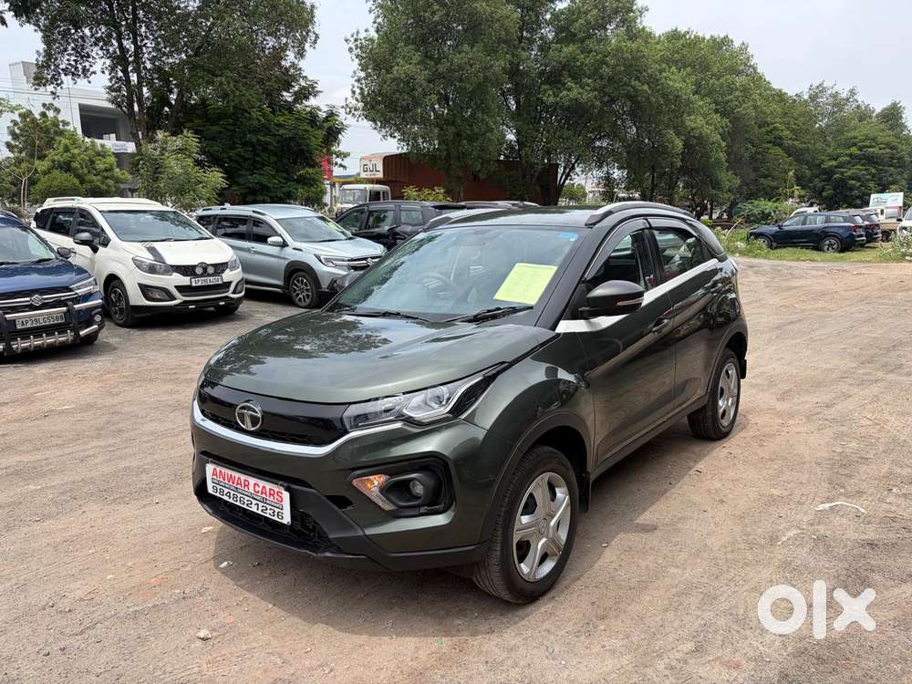 Tata Nexon 1.5 Revotorq Xm (s), 2023, Petrol