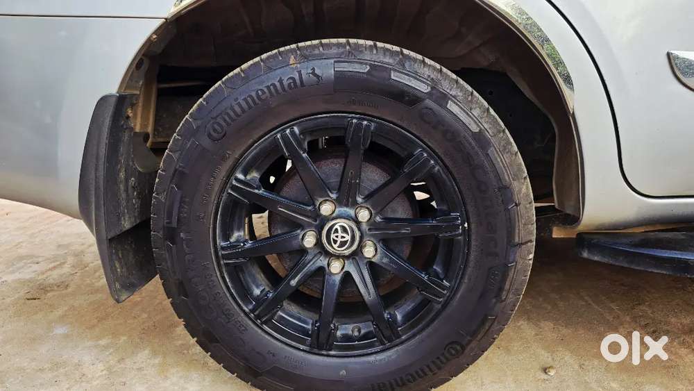 Toyota Innova Crysta 2017 Diesel 98000 Km Driven