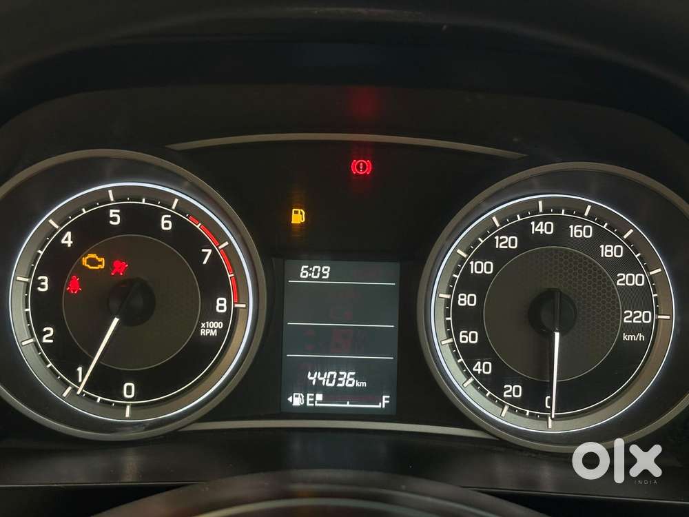 Maruti Suzuki Swift Dzire 1.2 Vxi Bsiv, 2023, Cng & Hybrids