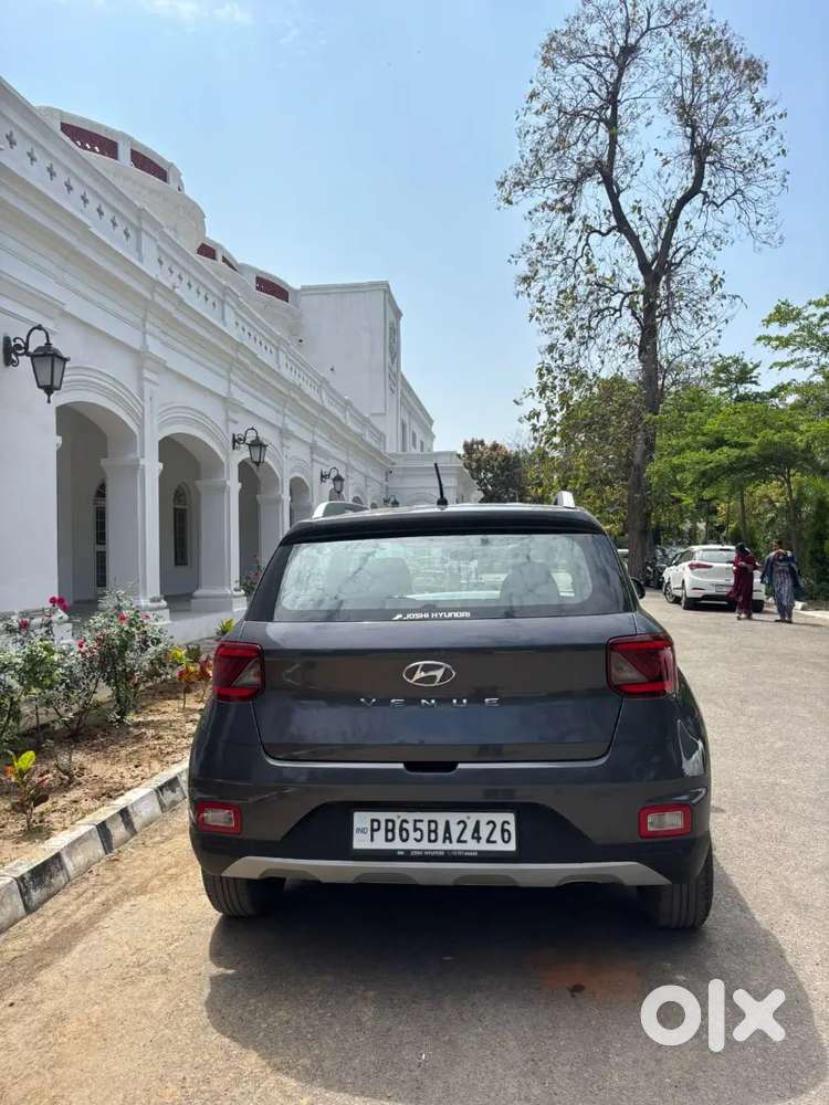 Hyundai Venue Petrol 2021