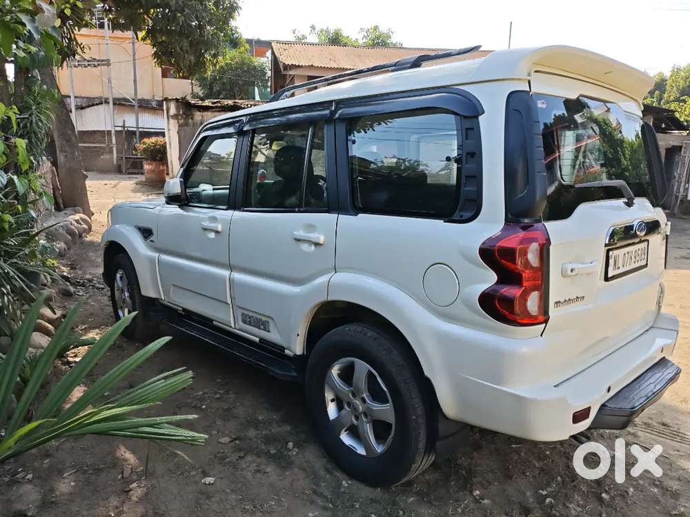 Mahindra Scorpio S11 Diesel 2018