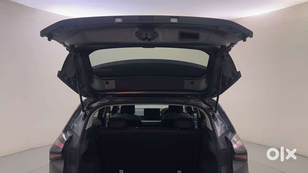 Tata Nexon Pure (s) 1.2 Petrol 6amt, 2026, Petrol