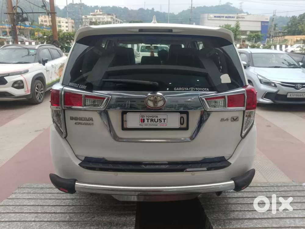 Toyota Innova Crysta 2.4 V 7 Str, 2017, Diesel