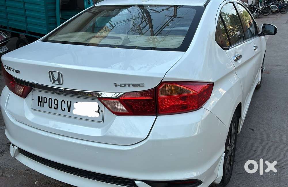 Honda City V Mt Sunroof, 2017, Diesel