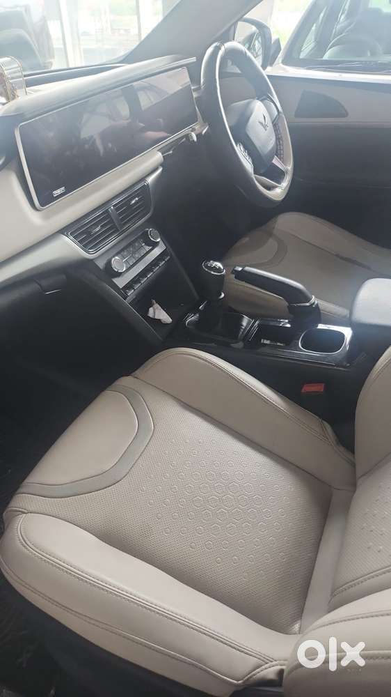 Mahindra Xuv700 2.2 Ax 5 Diesel Mt 7 Str, 2022, Diesel
