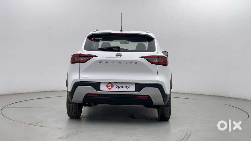 Nissan Magnite 1.0 Xv Turbo Cvt, 2022, Petrol
