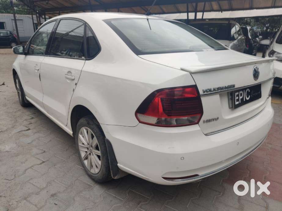 Volkswagen Vento 1.2 Highline Plus At 16 Alloy, 2016, Petrol
