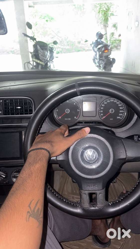 Volkswagen Polo Diesel Manual 2011