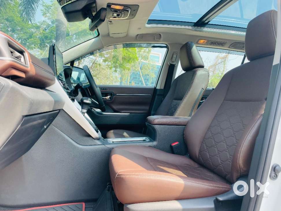 Toyota Innova Hycross 2.0 Zx (o) Hybrid 7 Str, 2024