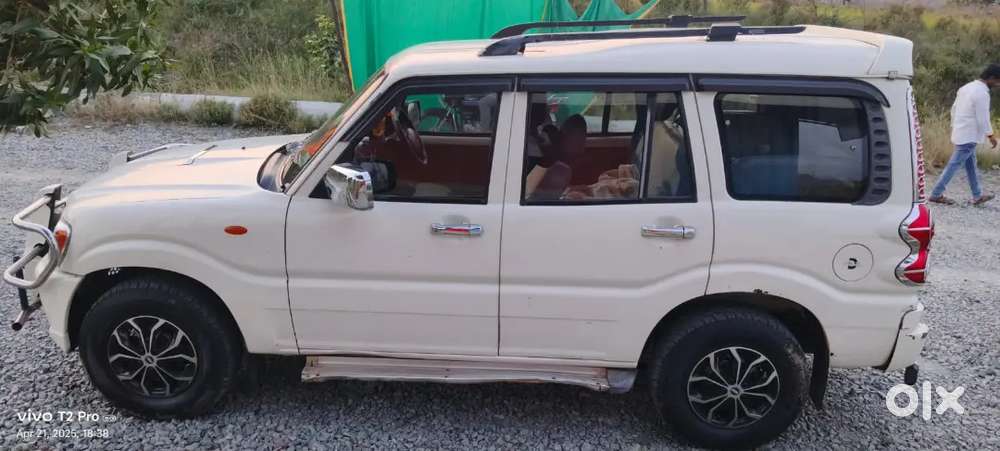 Mahindra Scorpio Vlx At 2012