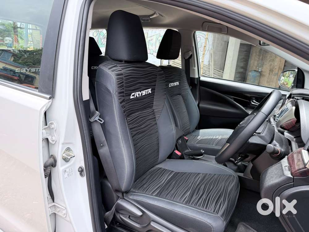 Toyota Innova Crysta 2.4 V 8 Str, 2025, Diesel