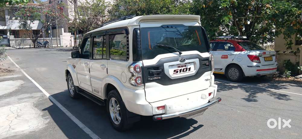 Mahindra Scorpio S10, 2015, Diesel