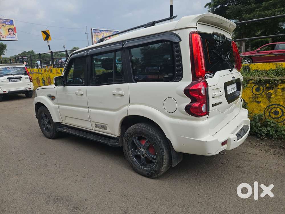 Mahindra Scorpio S10, 2016, Diesel
